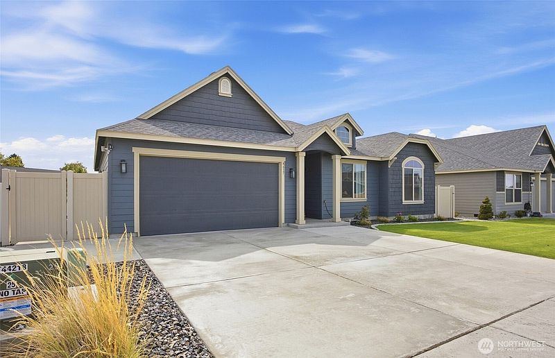 3rd image of 4617 E Junco Street