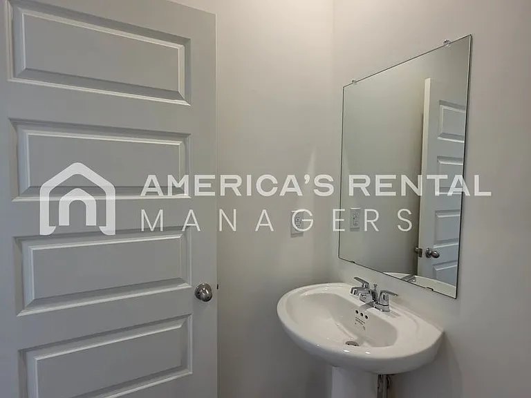 605 Acorn Ct — Photo 13