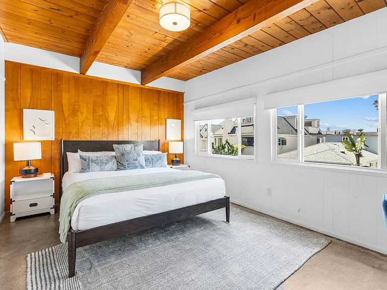2809 Strandway — Photo 3