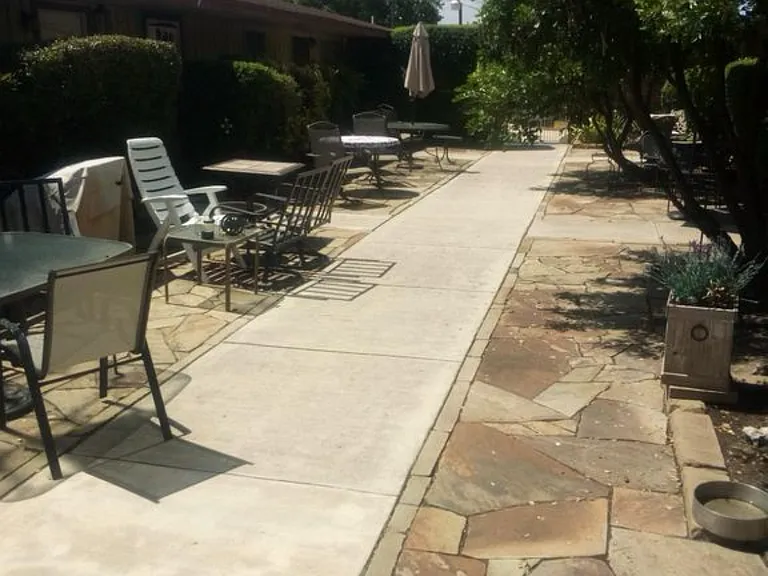 214 Rosewood Ave — Photo 14