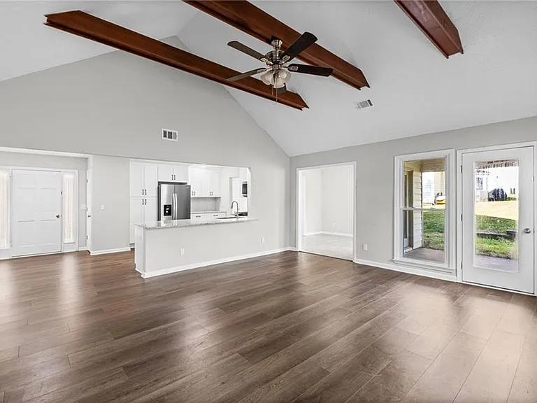 1194 Meadow Oaks Dr NW — Photo 9