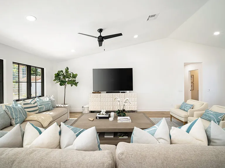 78625 Avenida Ultimo — Photo 10