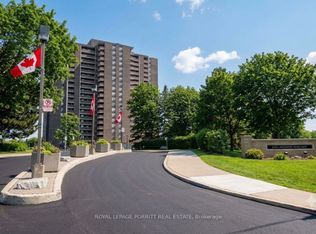1535 Lakeshore Rd E #1704, Mississauga, ON L5E3E2