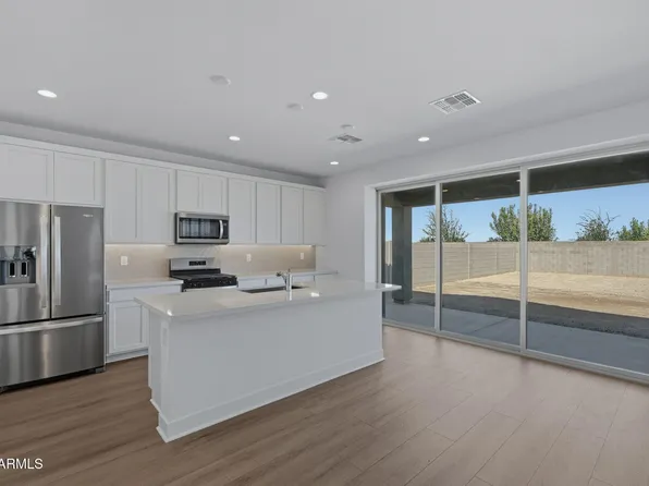 3298 W GARNET Street, San Tan Valley, AZ 85144