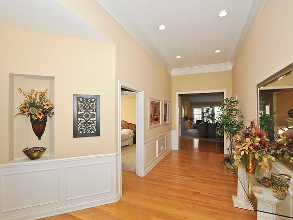 Front Entry & Hallway