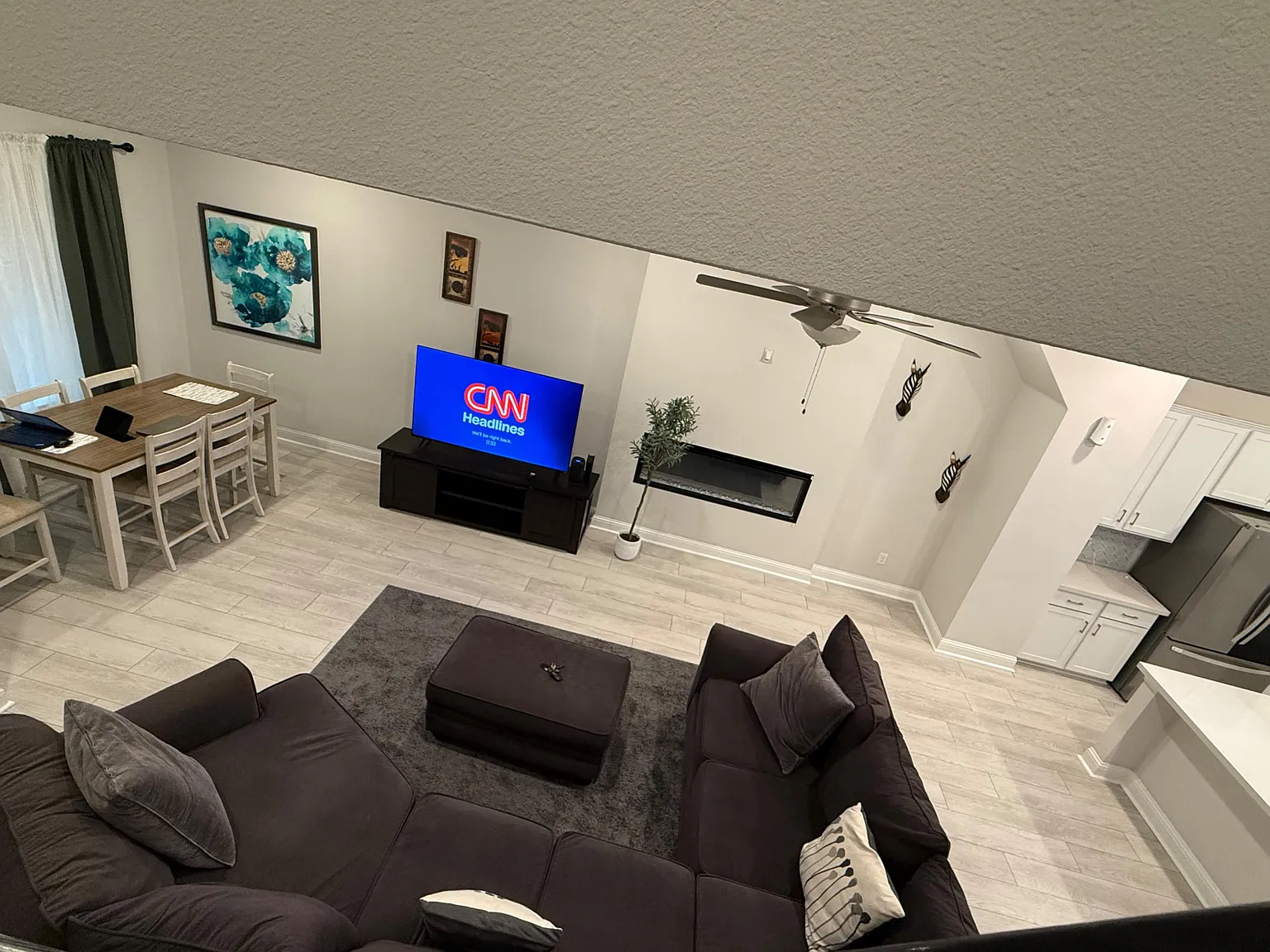 4 bed, 4.5 bath, 2509 sqft, $1,707 — Photo 4