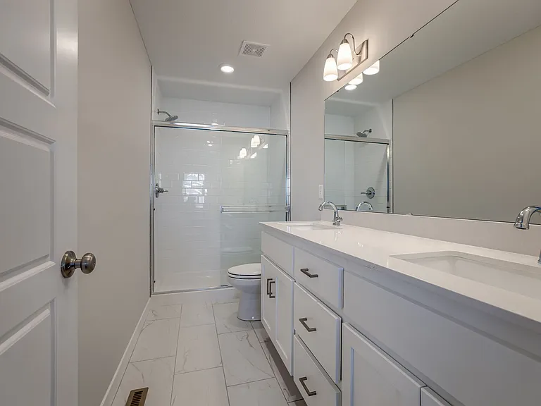 3735 SW Clayton Pl — Photo 15