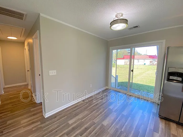 167 Giles Dr — Photo 7