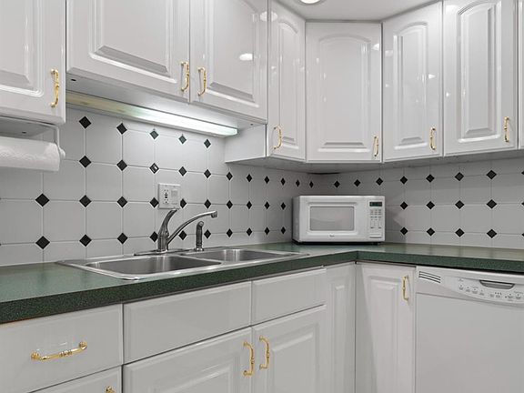 4th image of 6409 Bay Club Drive #1