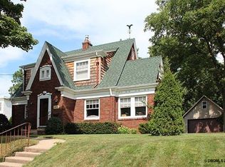 2030 Alta Vista St, Dubuque, IA 52001