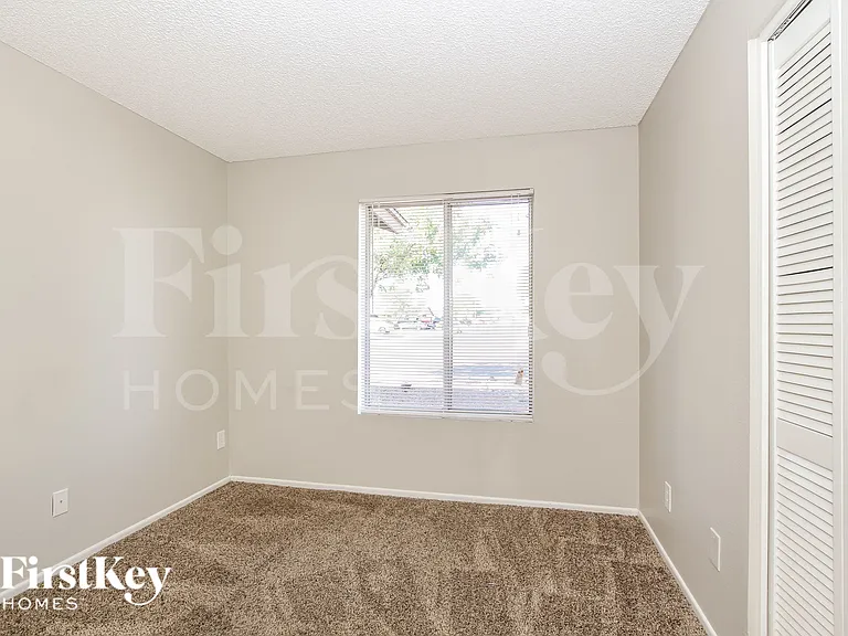 5031 W Windrose Dr — Photo 14