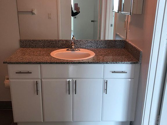 3rd image of 1000 NW 2nd Ave Floor 1008