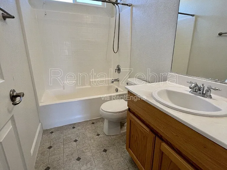 459 Jacobs Dr — Photo 12