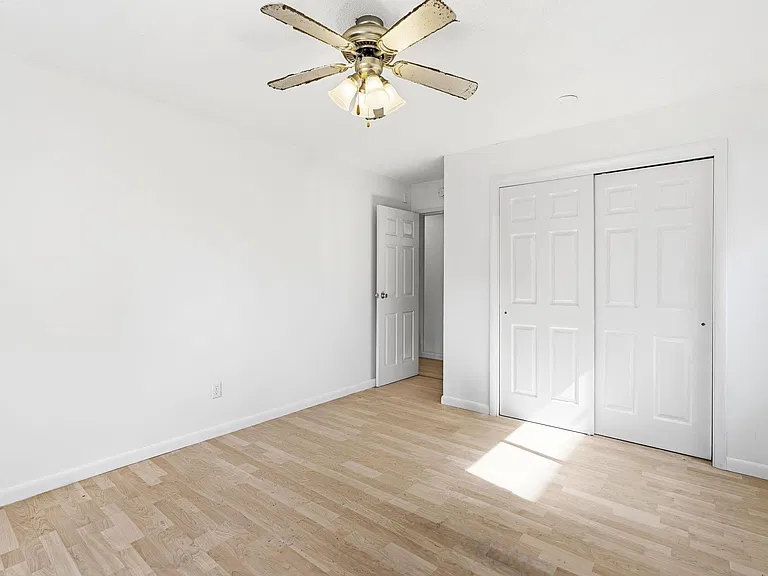 2740 Pleasant Ave #204 — Photo 11