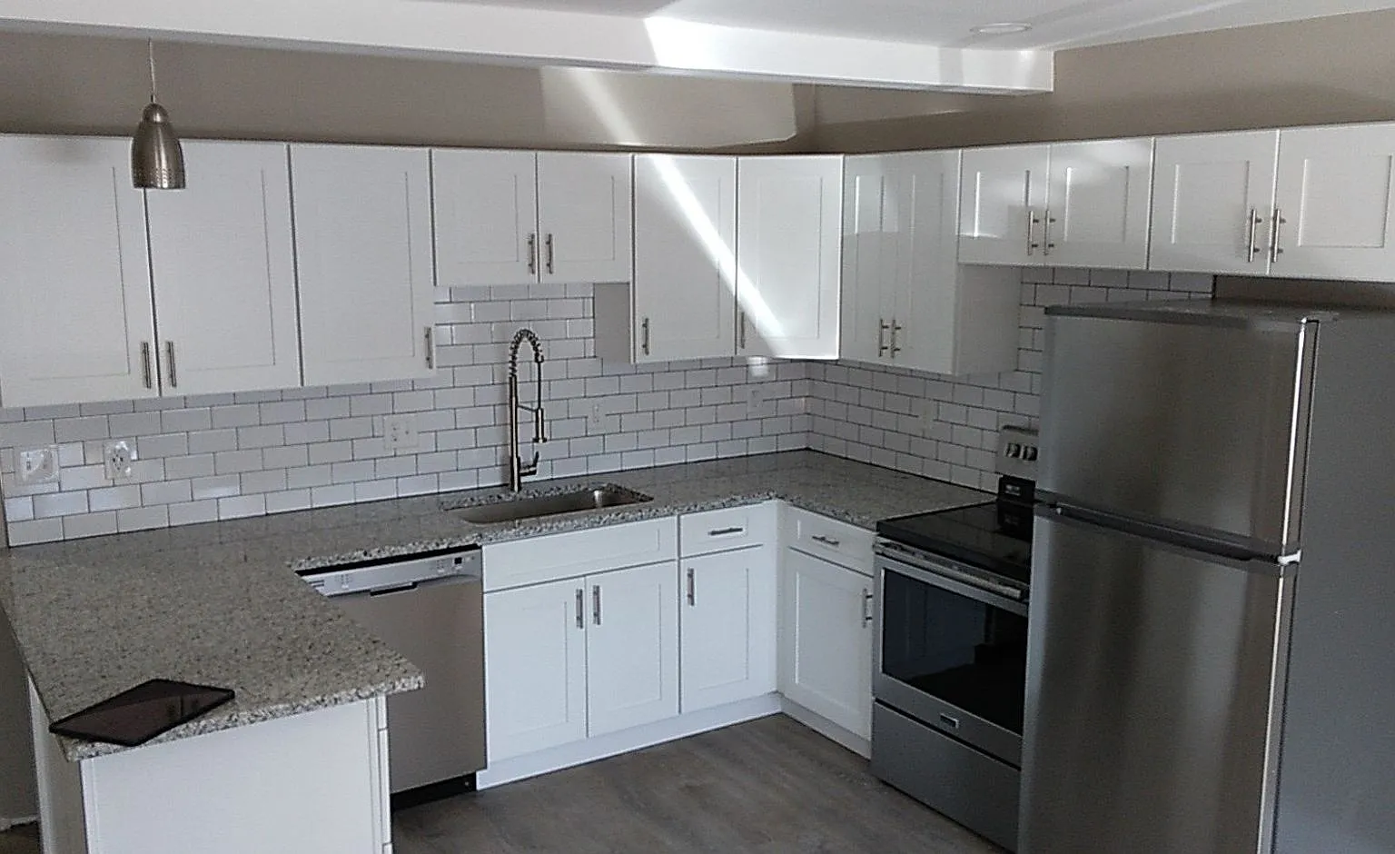 Newly Remodeled 1 Bedroom Apartment 1 Blk from Indiana University National Championship Team! — Photo 1