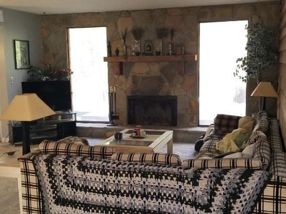 2nd image of 277 Toweridge Dr