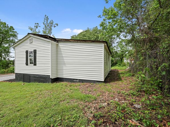 887 Kinsey St, Rossville, GA 30741