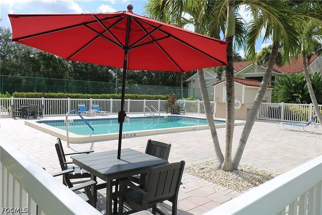 2 bed, 2.5 bath, 1016 sqft, $1,650 — Photo 2