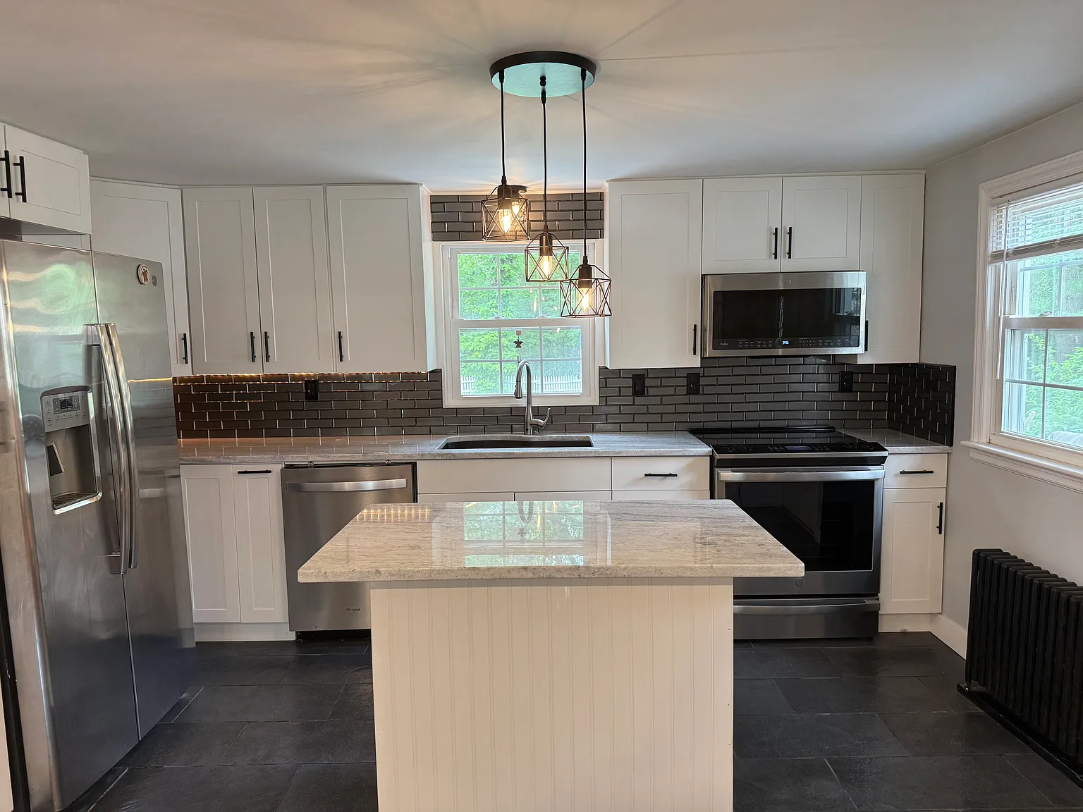 3 bed, 1400 sqft, $3,000 — Photo 4