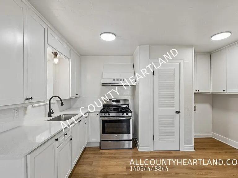 2145 NW 32nd St — Photo 6