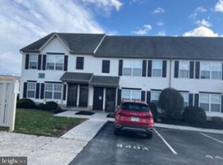 436 Buttonwood Ln #B, York, PA