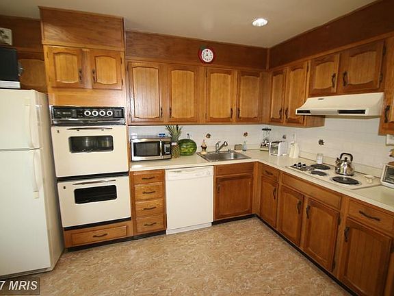 5th image of 11750 Carriage House Dr #7