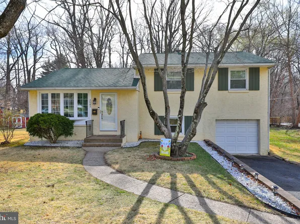 2047 Shadybrook Ln, Feasterville Trevose, PA 19053