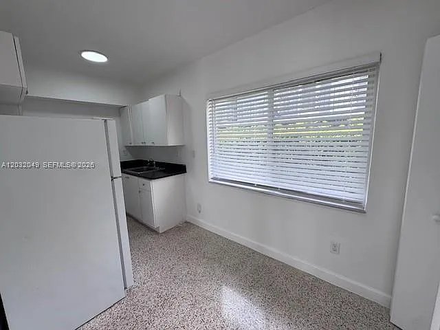 900 SW 5th Ave #3 — Photo 8