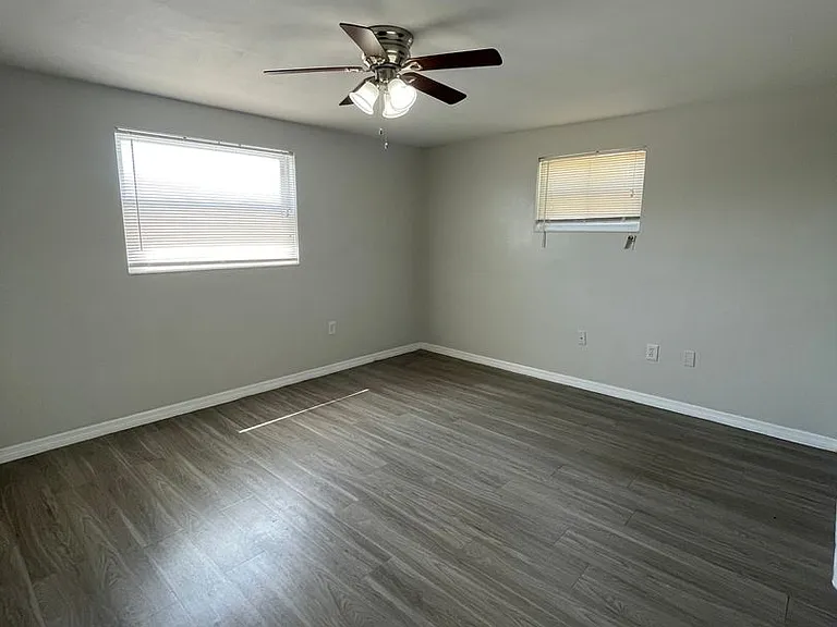 1130 Powersong St — Photo 10