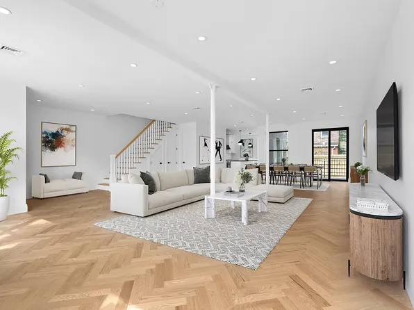 1247 Union Street image 1 of 15