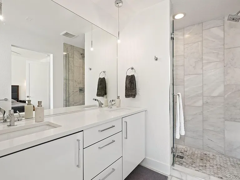 3040 Wilson Ct #4 — Photo 12