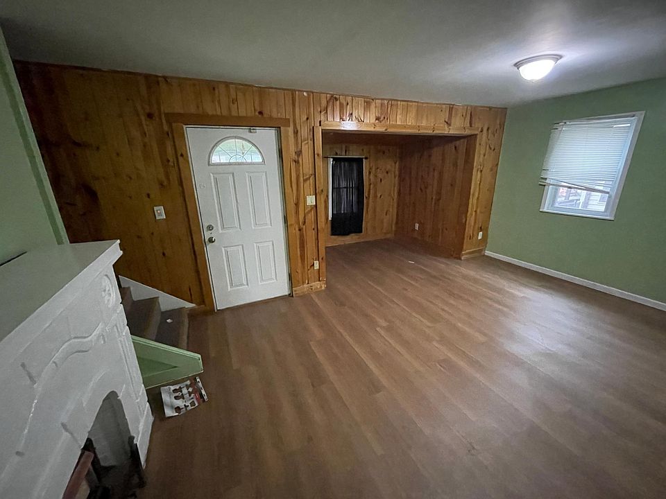 1st image of 450 Shirley Ave
