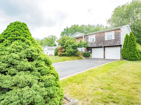48 Carnegie Drive, Smithtown, NY 11787