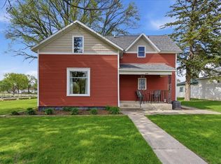 108 6th Ave SW, Waverly, IA 50677