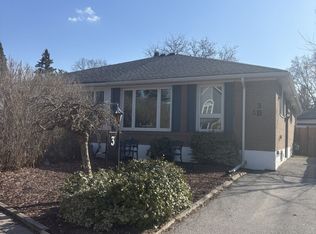 3 Huron Ct #Basement, Aurora, ON L4G 2X7