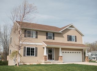 5729 Scotsglen Ct, Caledonia, MI 49316