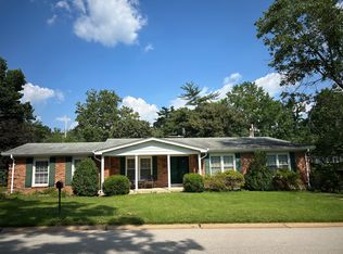 2316 Putter Ln, Saint Louis, MO 63131
