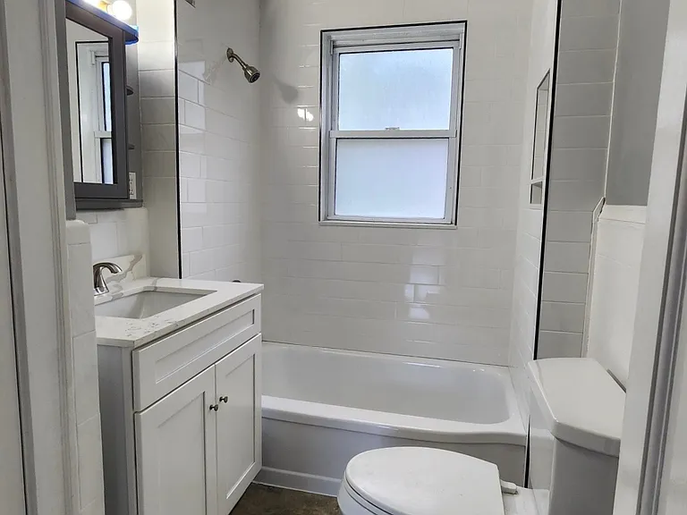 121 Boston St #2 — Photo 4