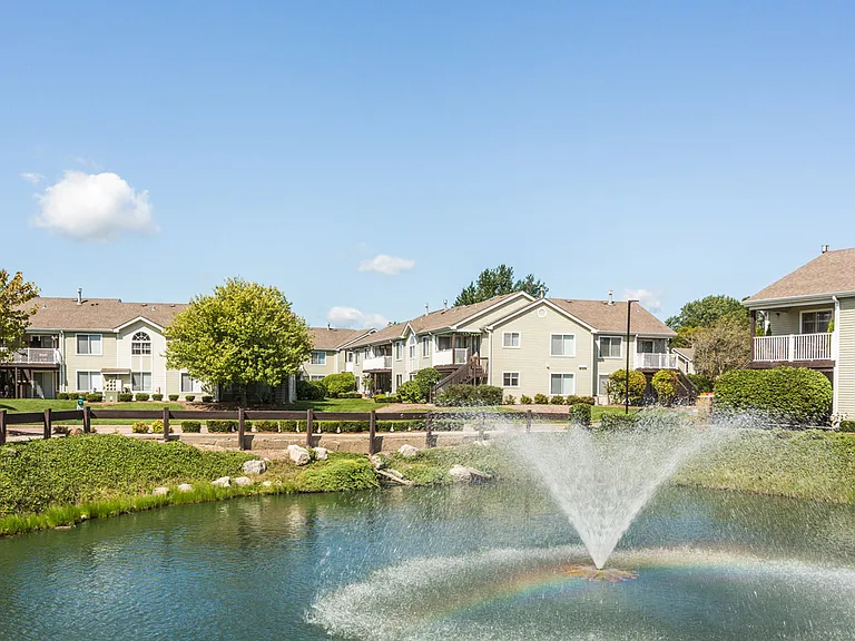 The Crossings at St. Charles Pond and Fountain