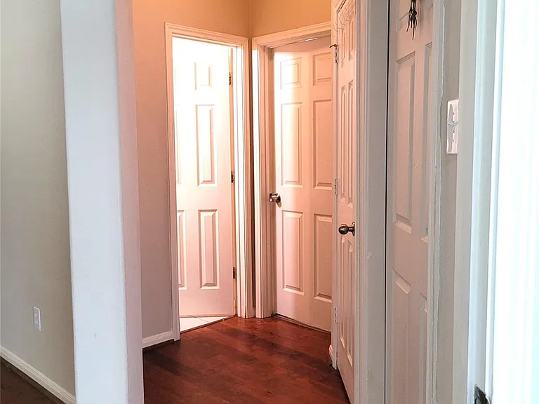 6042 Starbrook Creek Dr — Photo 17