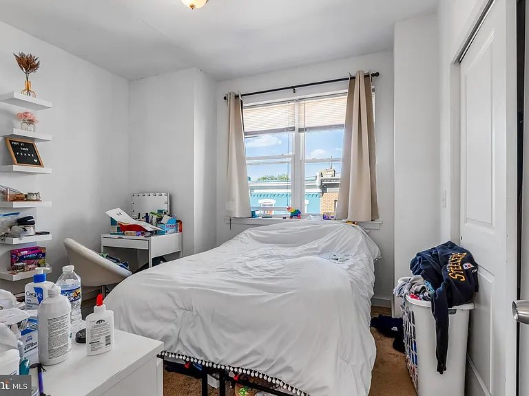 1724 Monument St #B — Photo 10