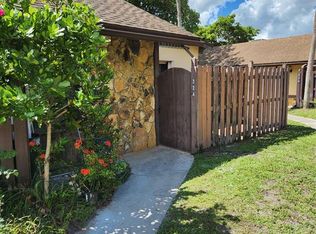 324 Briarwood Cir, Hollywood, FL 33024
