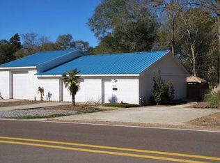276 Island Rd, Columbus, MS 39701