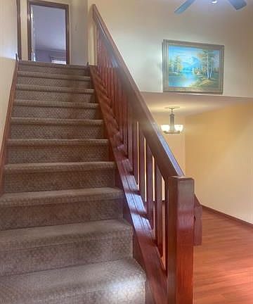 3rd image of 2735 Victoria Ln
