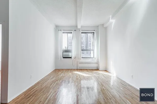 Rented by Bond New York | media 13