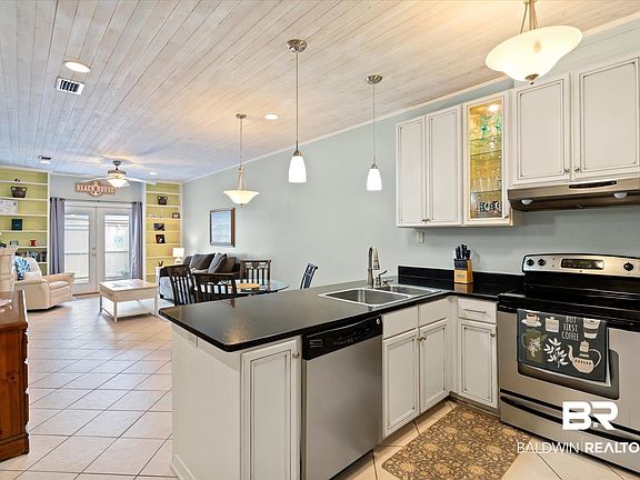 4th image of 501 Cotton Creek Dr Unit 305