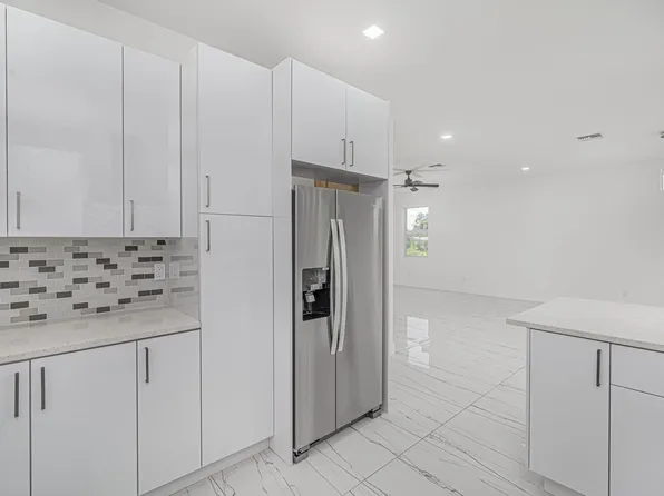 352 Melton Drive, Fort Pierce, FL 34982