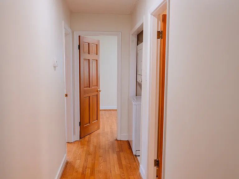 120 Brooks St — Photo 12