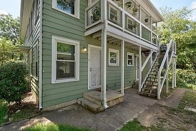 3rd image of 3416 Robinson Ave