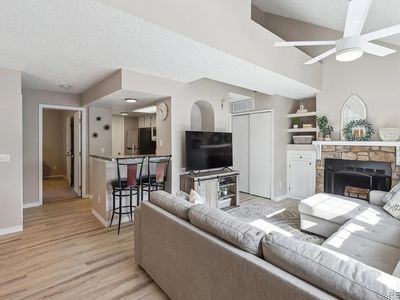 8331 S Upham Way APT 101, Littleton, CO, 80128